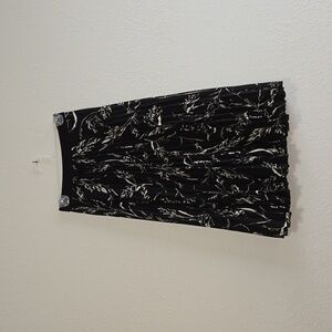 H&M Mid Calf Length Black Pleated Skirt with Leaf Pattern